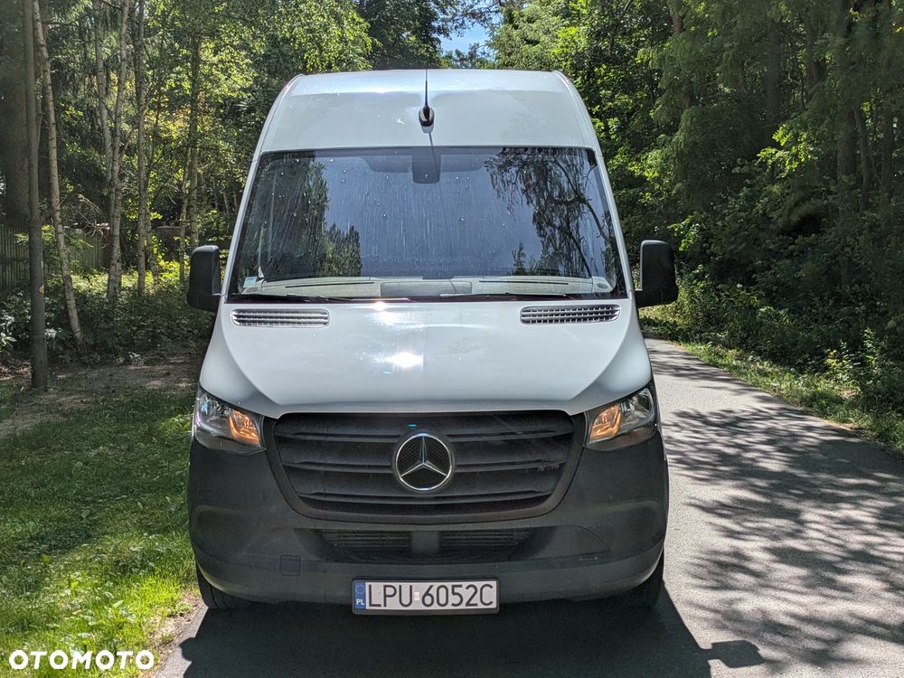 Mercedes-Benz Sprinter - 2