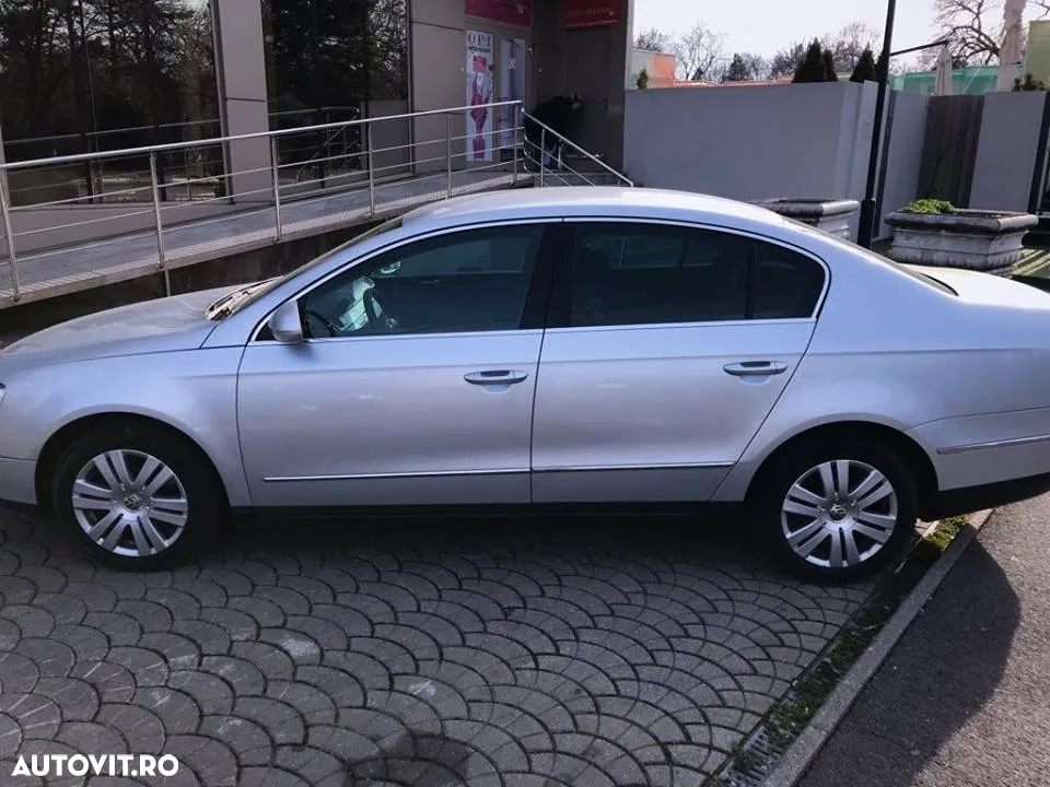 Volkswagen Passat Variant 2.0 TDI Highline DPF 4Motion - 5