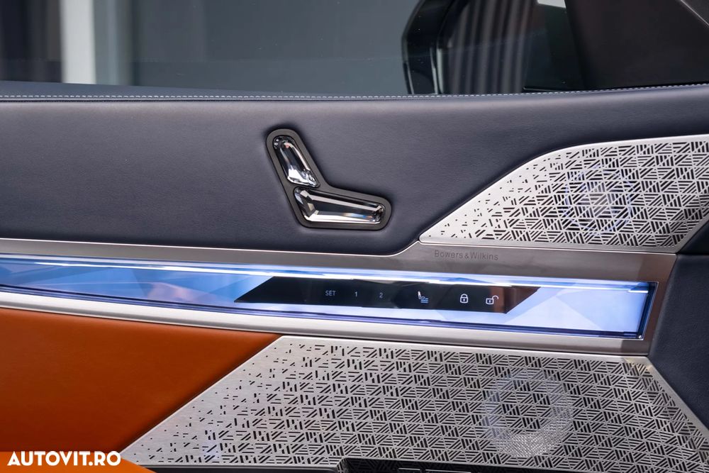 BMW i7 - 23