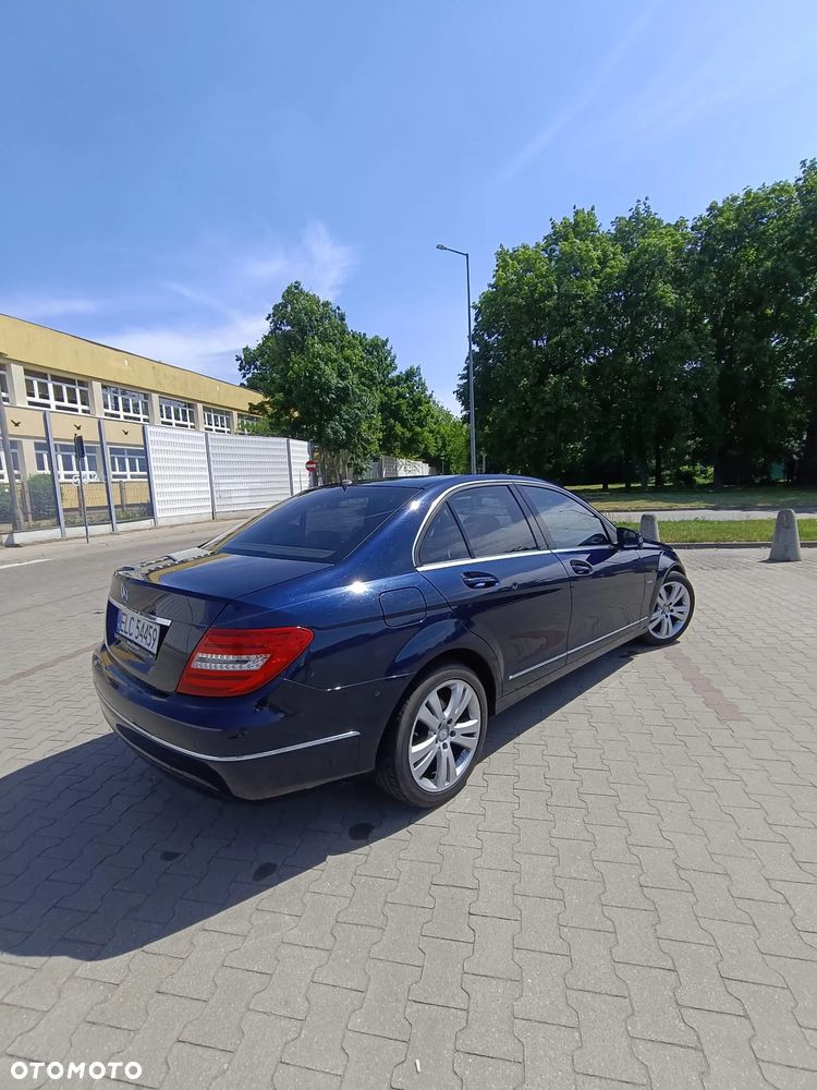 Mercedes-Benz Klasa C 180 CGI BlueEFFICIENCY Elegance - 10