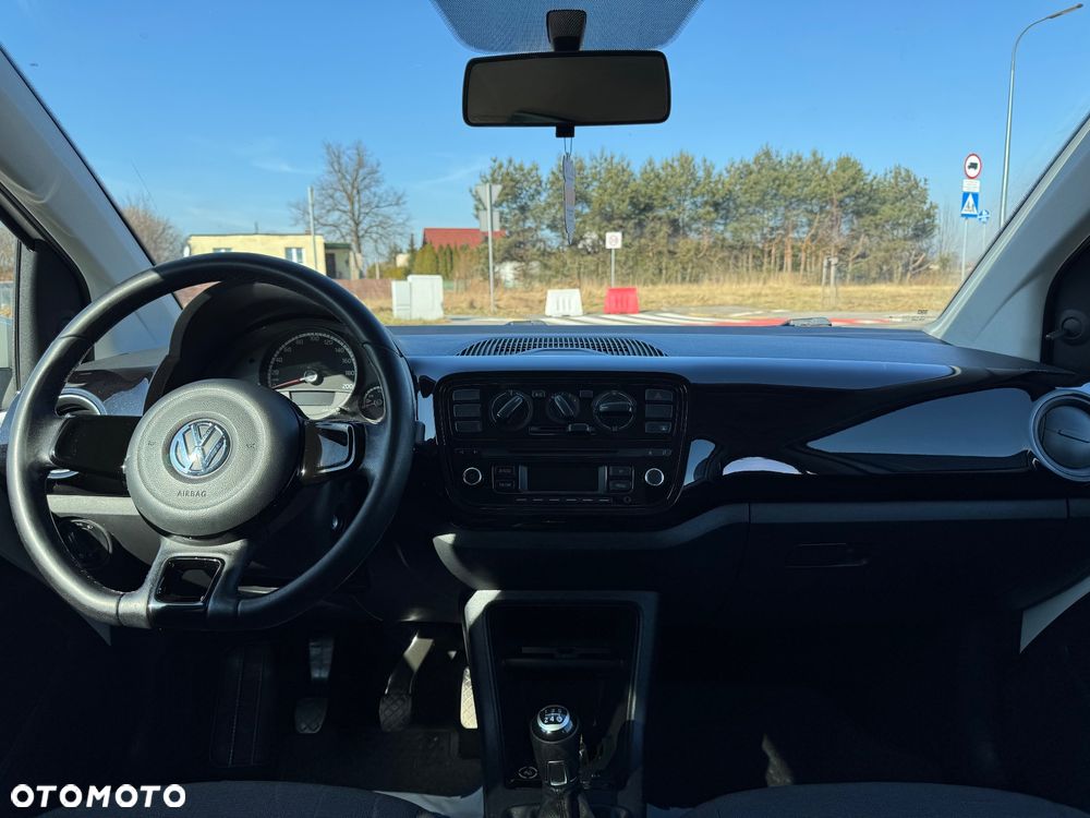 Volkswagen up! 1.0 street - 14