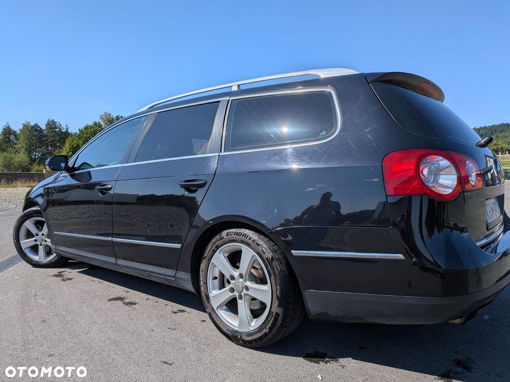 Volkswagen Passat 2.0 FSI Highline - 2