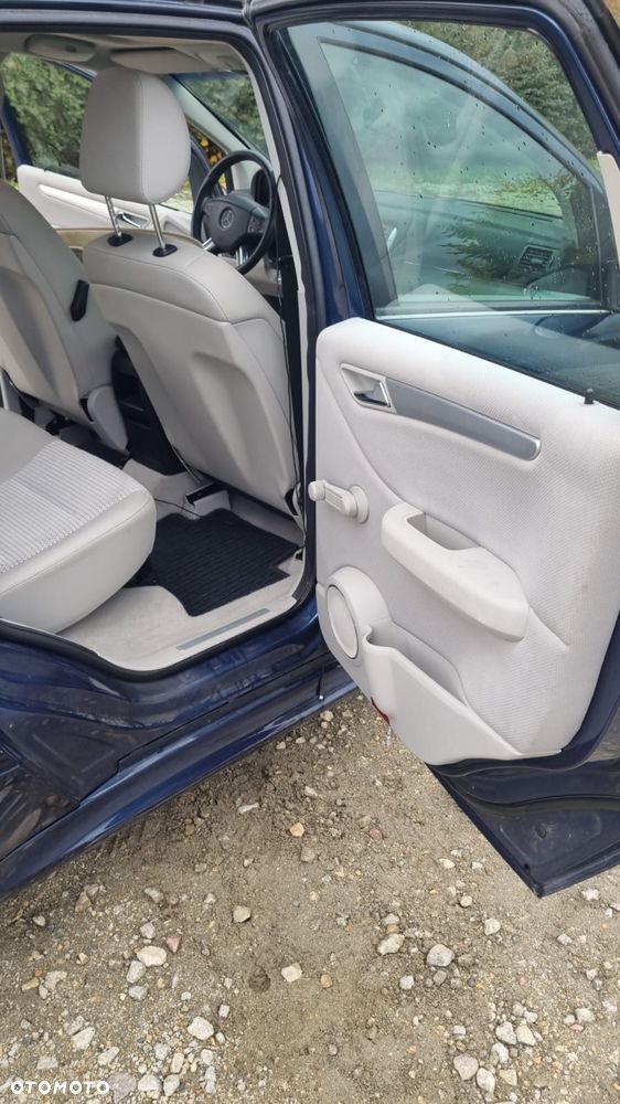Mercedes-Benz Klasa B 200 CDI (BlueEFFICIENCY) 7G-DCT - 13