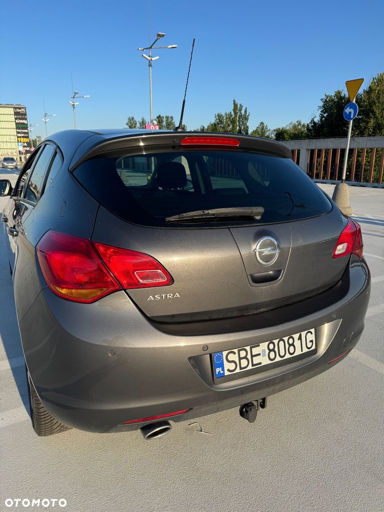 Opel Astra 1.4 T Enjoy - 9