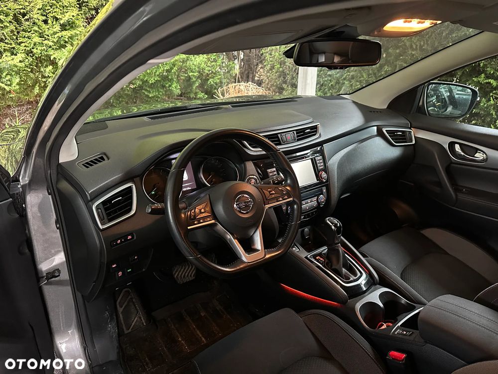 Nissan Qashqai 1.2 DIG-T N-Connecta Xtronic - 10