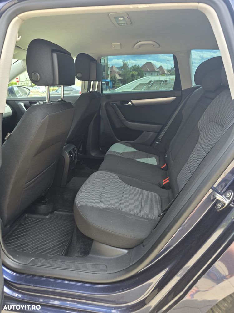 Volkswagen Passat 2.0 TDI BlueMotion Technology DSG Highline - 8