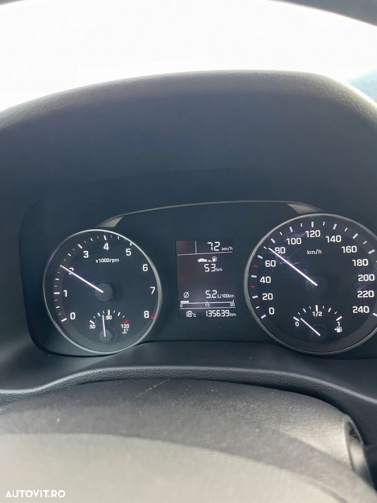 Hyundai Elantra 1.6 MPi Classic - 12