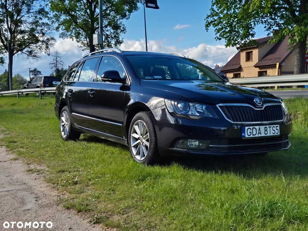 Skoda Superb 2.0 TDI Ambition DSG - 27