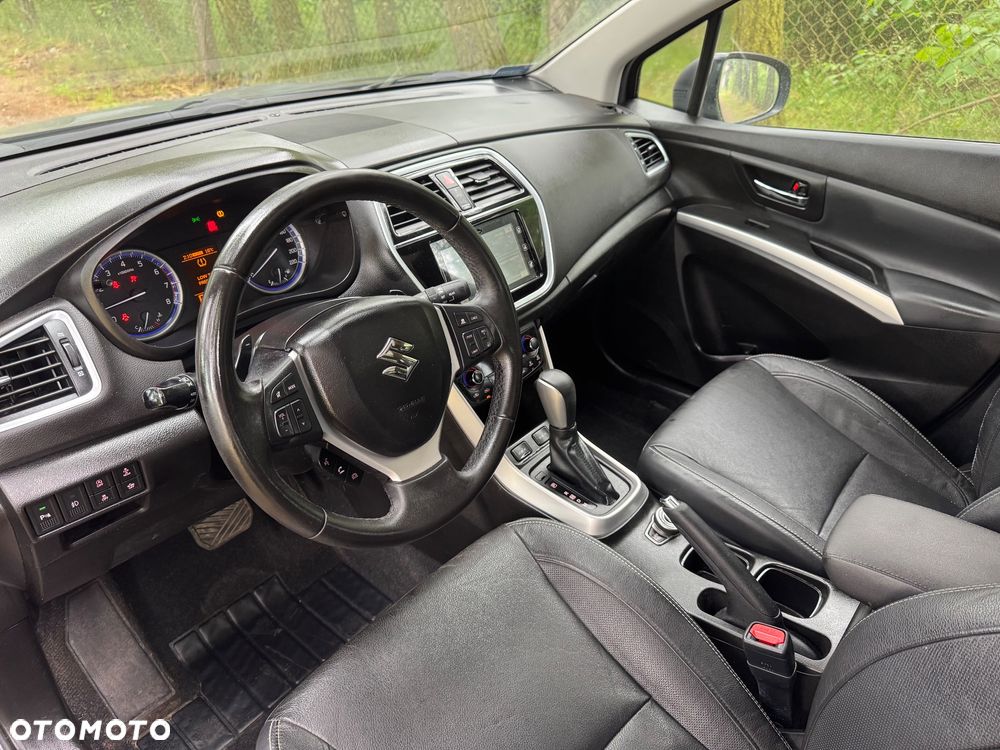 Suzuki SX4 S-Cross 1.4 T Premium 4WD - 16
