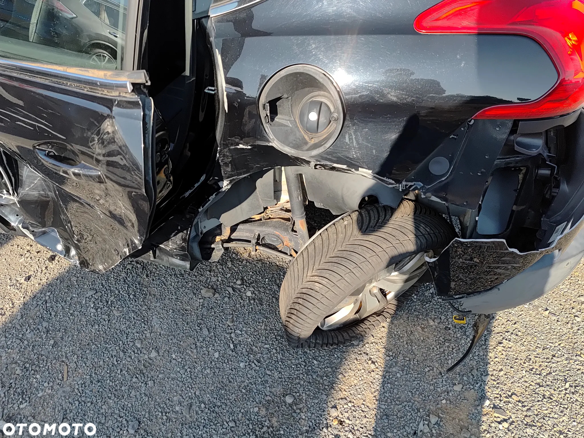 Peugeot 2008 e-HDi FAP 92 EGS6 STOP & START Allure - 12