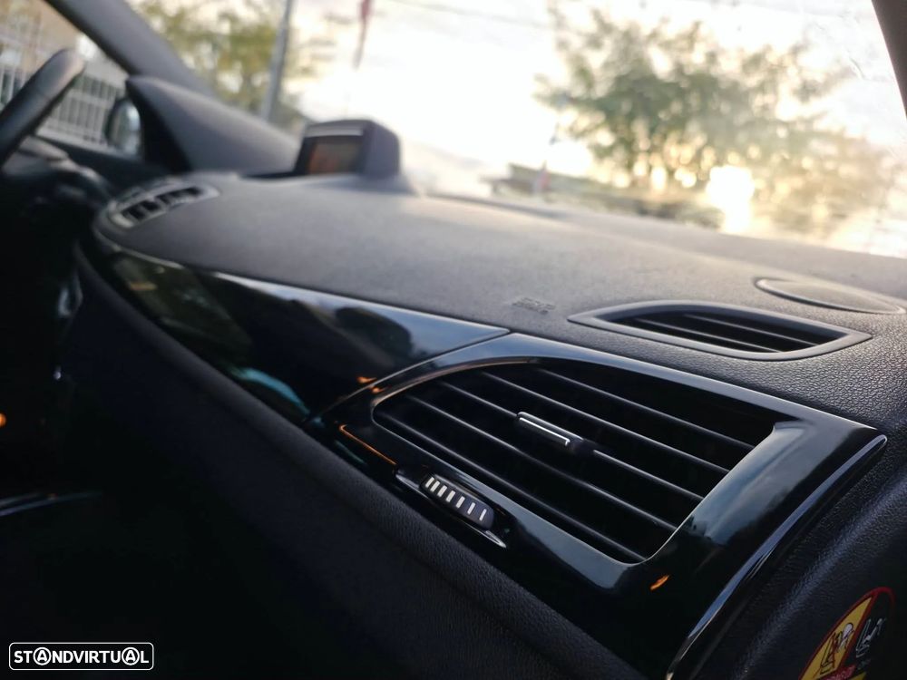 Renault Mégane Sport Tourer ENERGY dCi 130 BOSE EDITION - 8