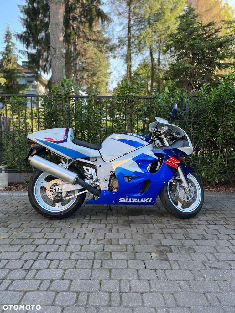 Suzuki GSX-R - 3