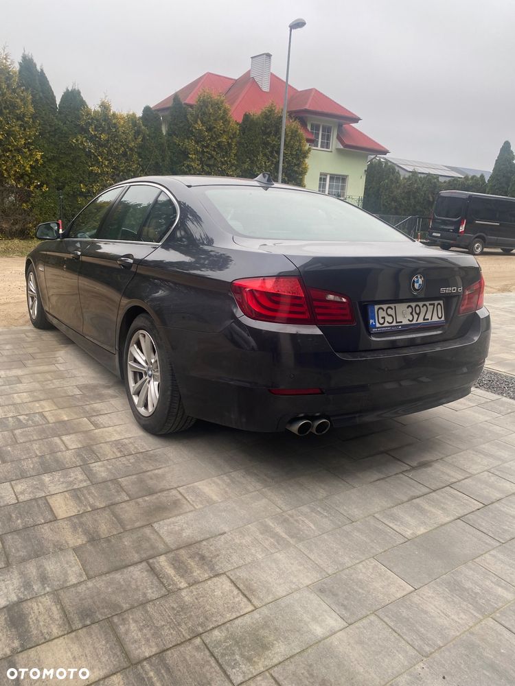 BMW Seria 5 520d - 4