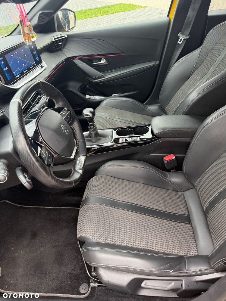 Peugeot 208 1.2 PureTech GT Line S&S - 13