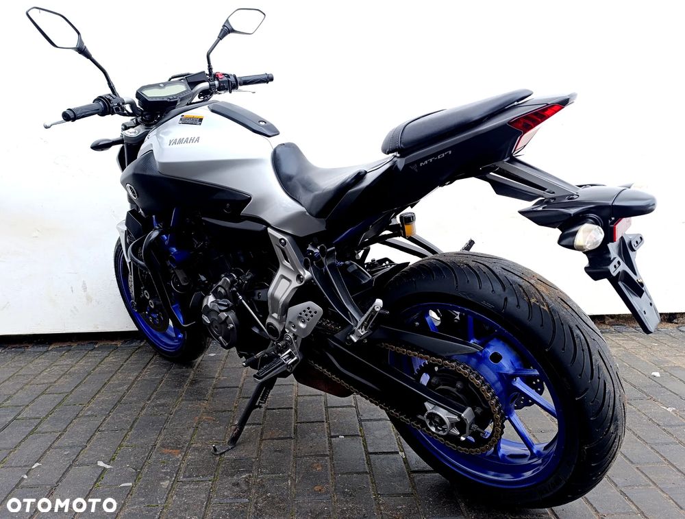 Yamaha MT - 5