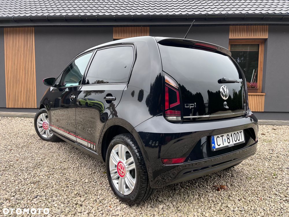 Volkswagen up! 1.0 beats - 11