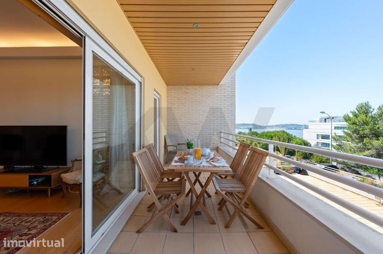 Apartamento com Vista Rio  no Alto de Algés - Grande imagem: 2/48