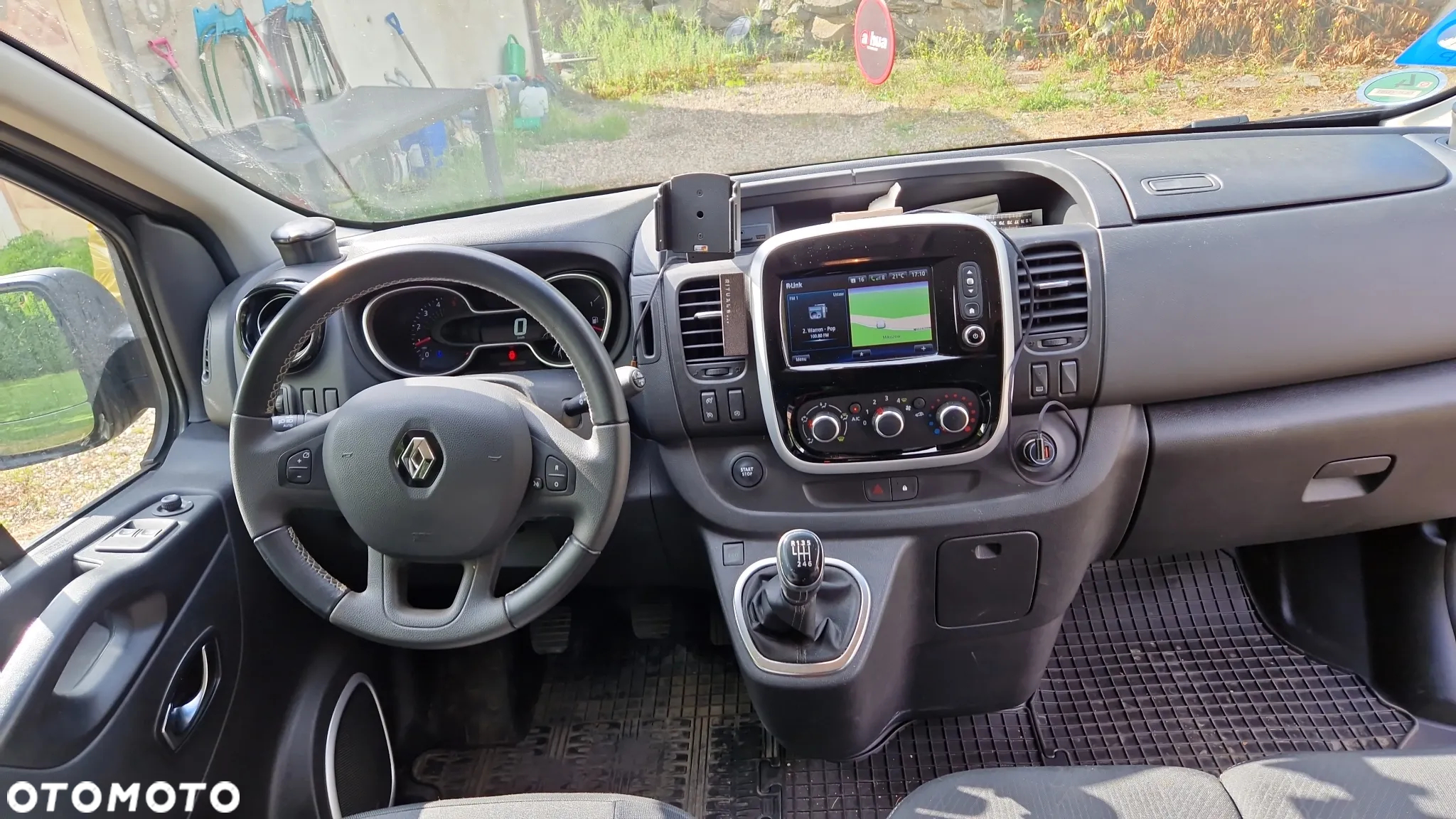 Renault Trafic - 10