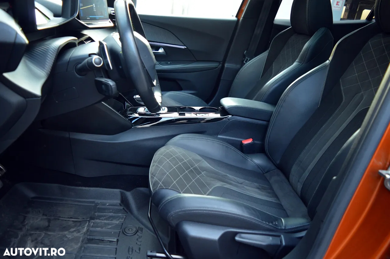 Peugeot 2008 PureTech 155 EAT8 GT Pack - 27
