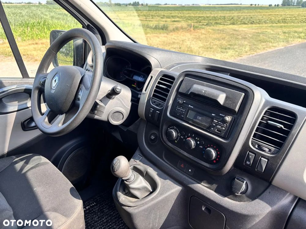 Renault TRAFIC - 12