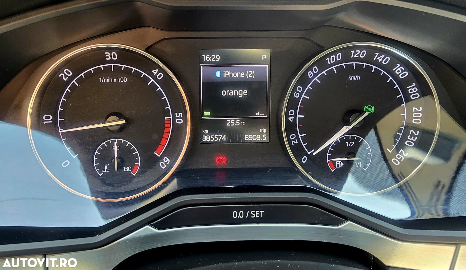 Skoda Superb 2.0 TDI DSG Style - 9
