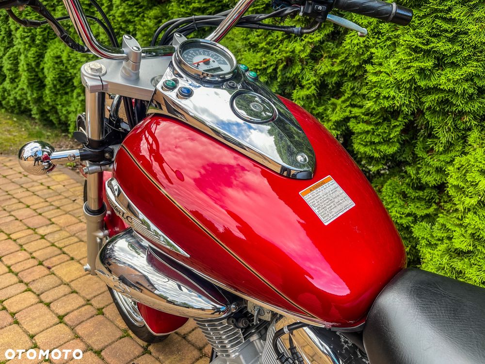 Suzuki Intruder - 20