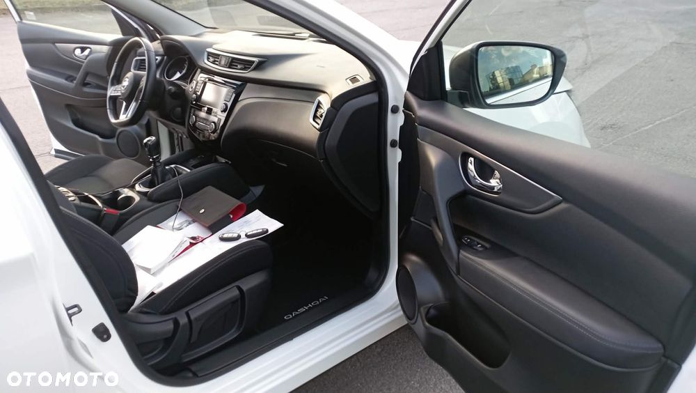 Nissan Qashqai 1.3 DIG-T N-Connecta - 10