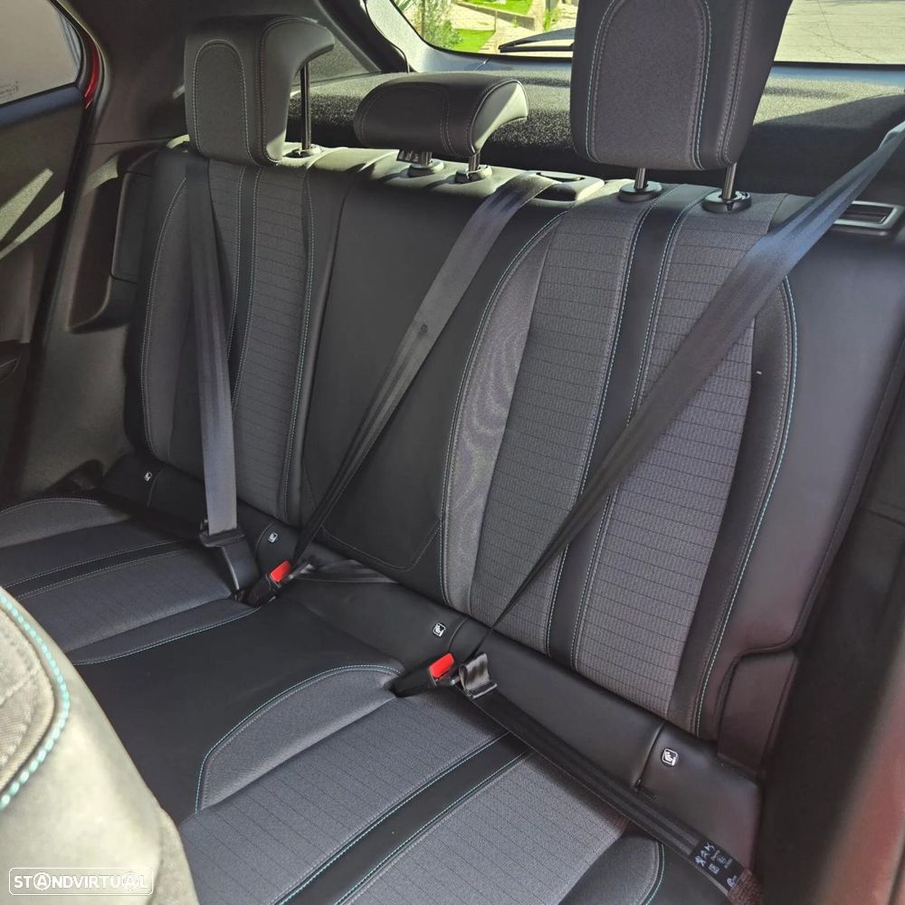 Peugeot e-2008 50 kWh Allure Pack - 28