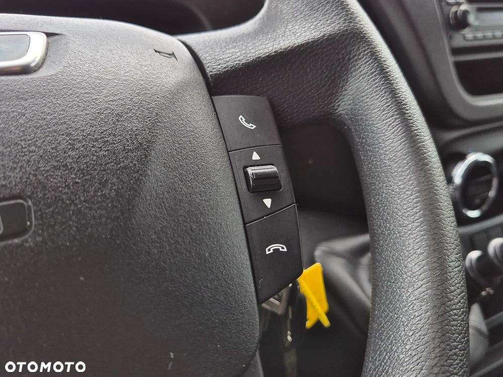 Iveco Daily 35C14, kontener 8PAL, winda 750KG, bliźniaki, klimatyzacja, drzwi boczne - 9