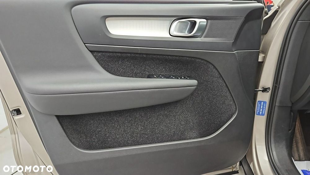Volvo XC 40 T2 Core - 10