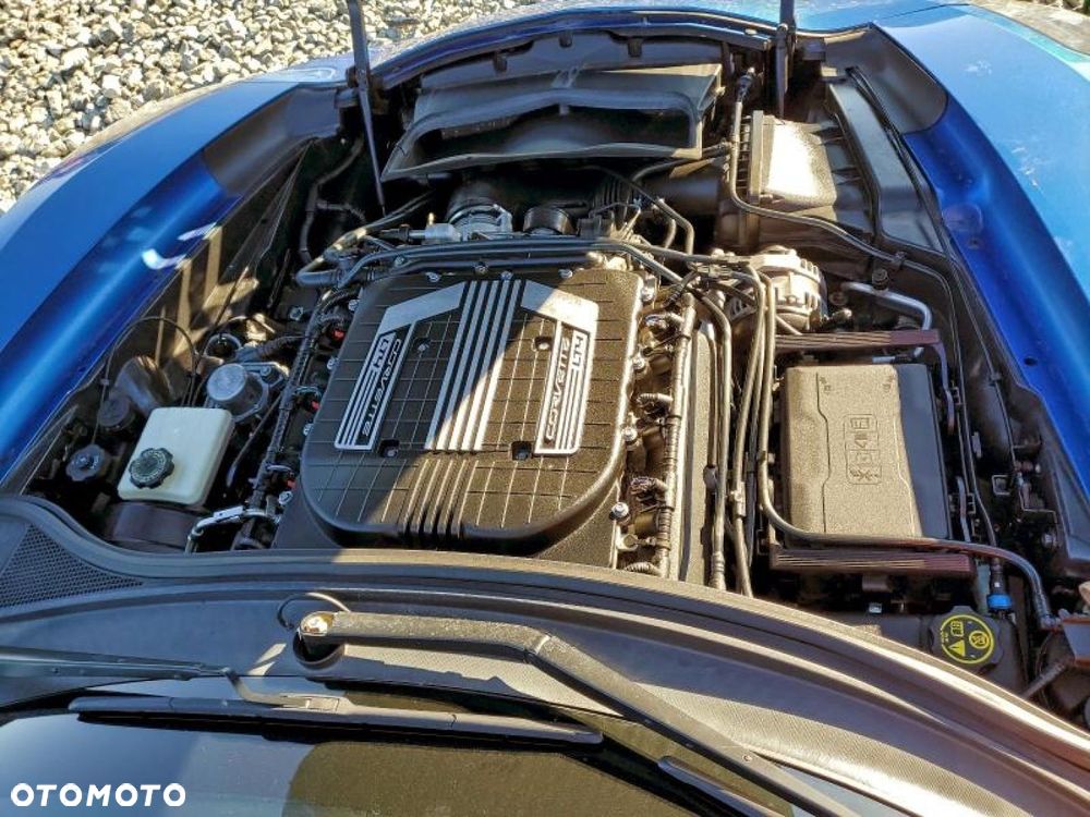 Chevrolet Corvette - 8