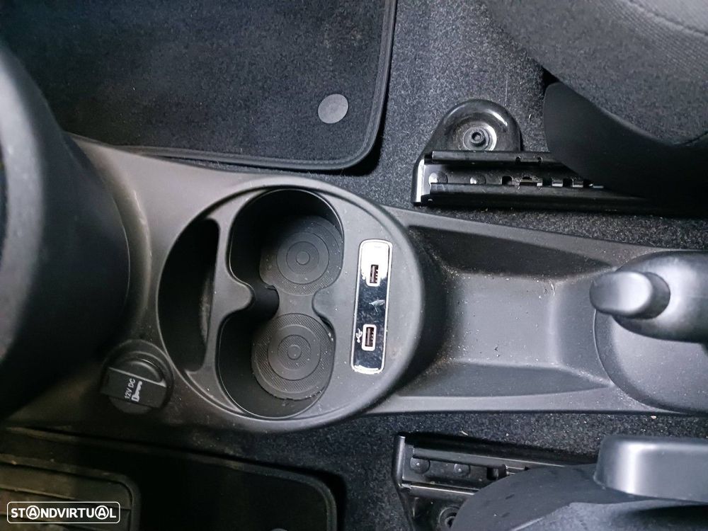 Fiat 500C 1.0 Hybrid - 21