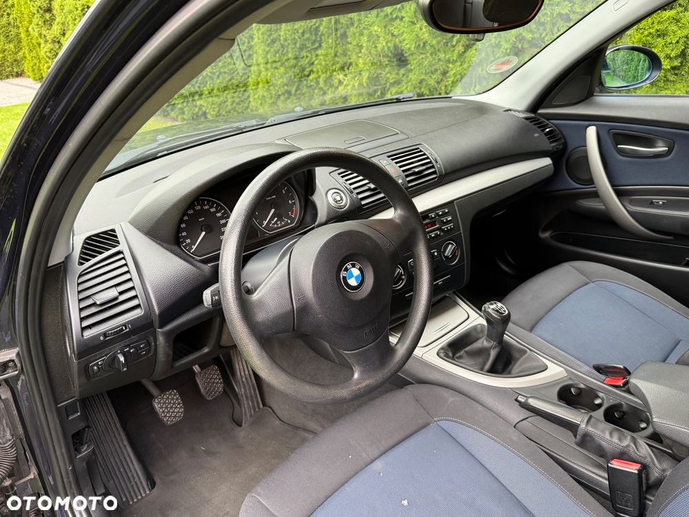 BMW Seria 1 116i - 23