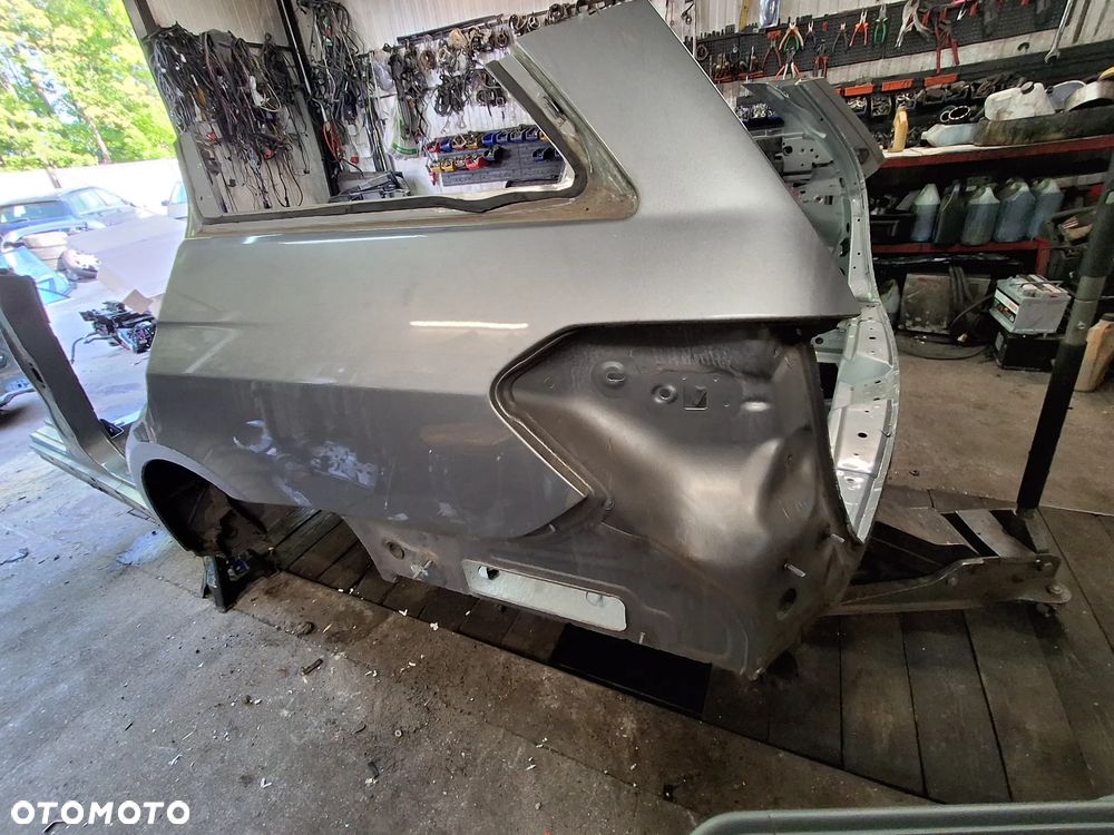 MERCEDES E-KLASA W212 LEWA PRAWA PRZEDNIA TYLNA ĆWIARTKA KOMBI TYŁ KOL 792 W ORYGINALE BEZ KOROZJI  DACH Z RELINGAMI 2009-2013 ROK - 9