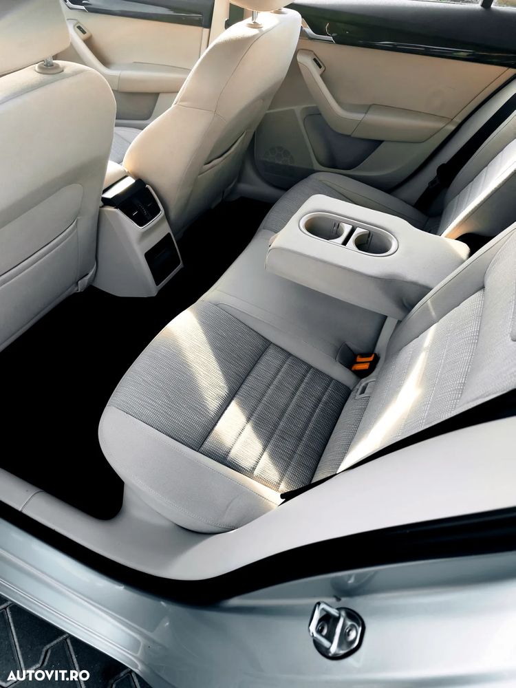 Skoda Octavia 2.0 TDI AMBITION - 15