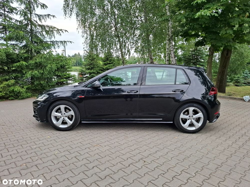 Volkswagen Golf 2.0 TDI R-Line DSG - 27