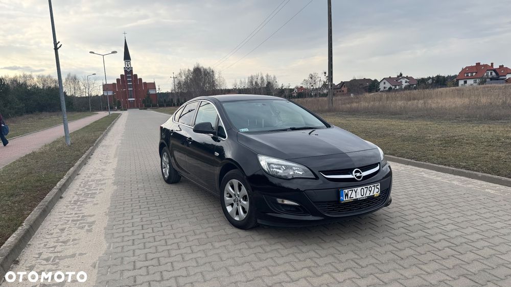 Opel Astra 1.4 T Executive EU6 - 2