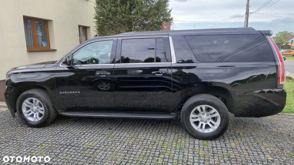 Chevrolet Suburban 5.3 LS 1500 4WD - 6