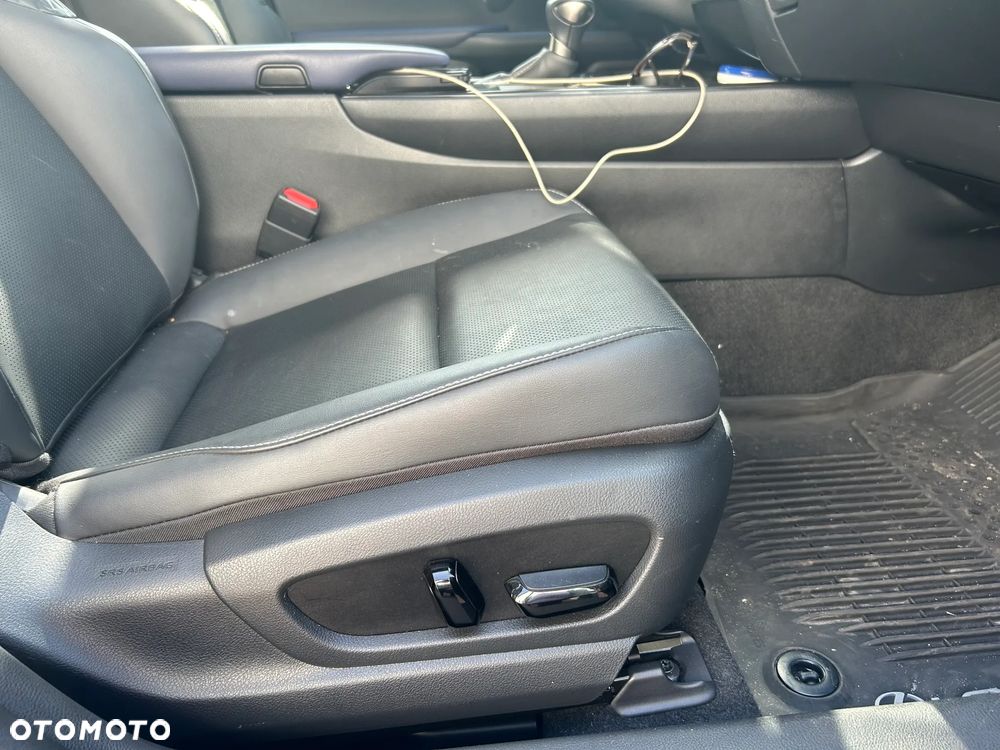 Lexus UX 250h Elegance AWD - 6