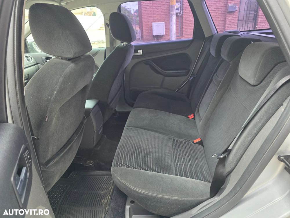 Ford Focus 1.6 TDCi Ghia - 14