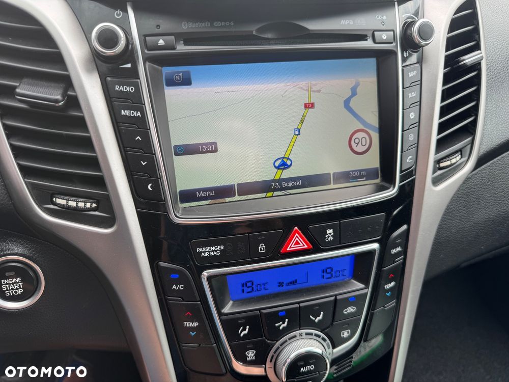 Hyundai i30 blue 1.6 CRDi YES Gold - 18