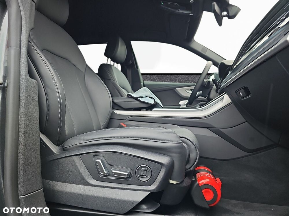 Audi Q8 55 TFSI mHEV Quattro Tiptronic - 23