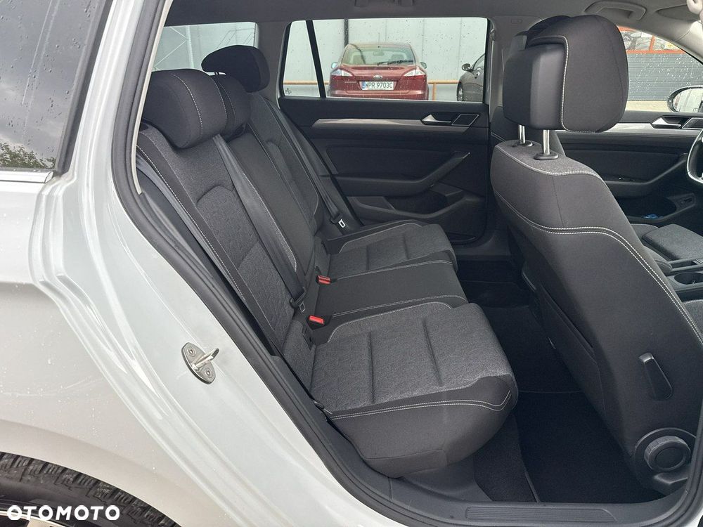 Volkswagen Passat 1.5 TSI EVO Business - 18