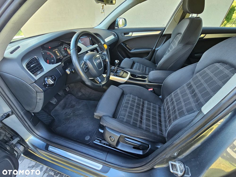 Audi A4 Avant - 10