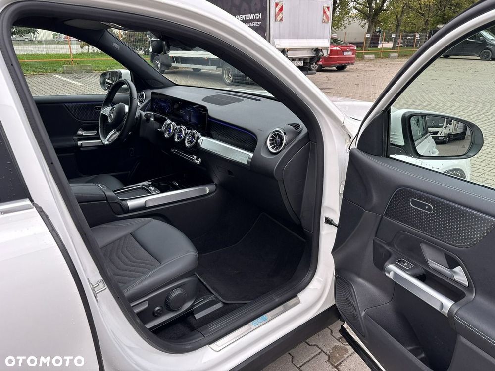 Mercedes-Benz EQB 250+ - 16