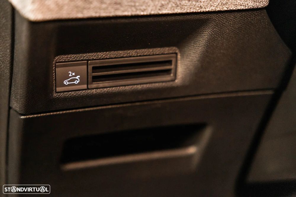 Peugeot E-5008 73 kWh GT - 48