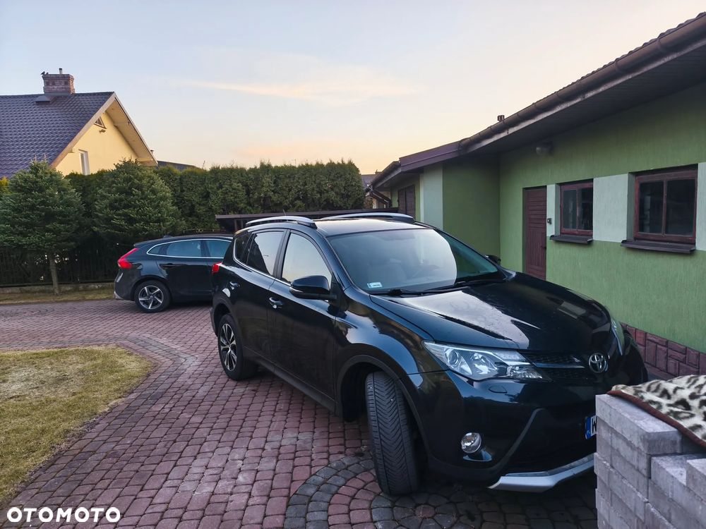 Toyota RAV4 2.0 D-4D Premium 4x2 - 2