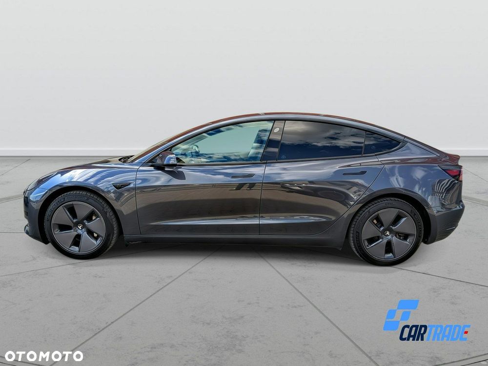 Tesla Model 3 - 4