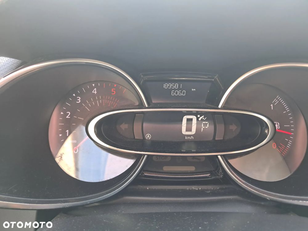 Renault Clio - 14