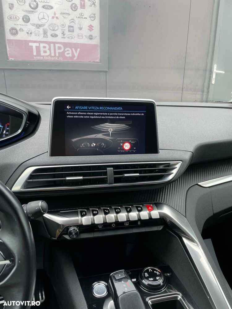 Peugeot 3008 1.2 PureTech Turbo S&S EAT6 GT-Line - 29